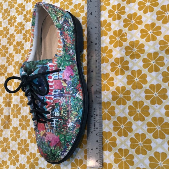 COPY - ICON Women’s Size 7B Shoes NEVER WORN! - Picture 4 of 7